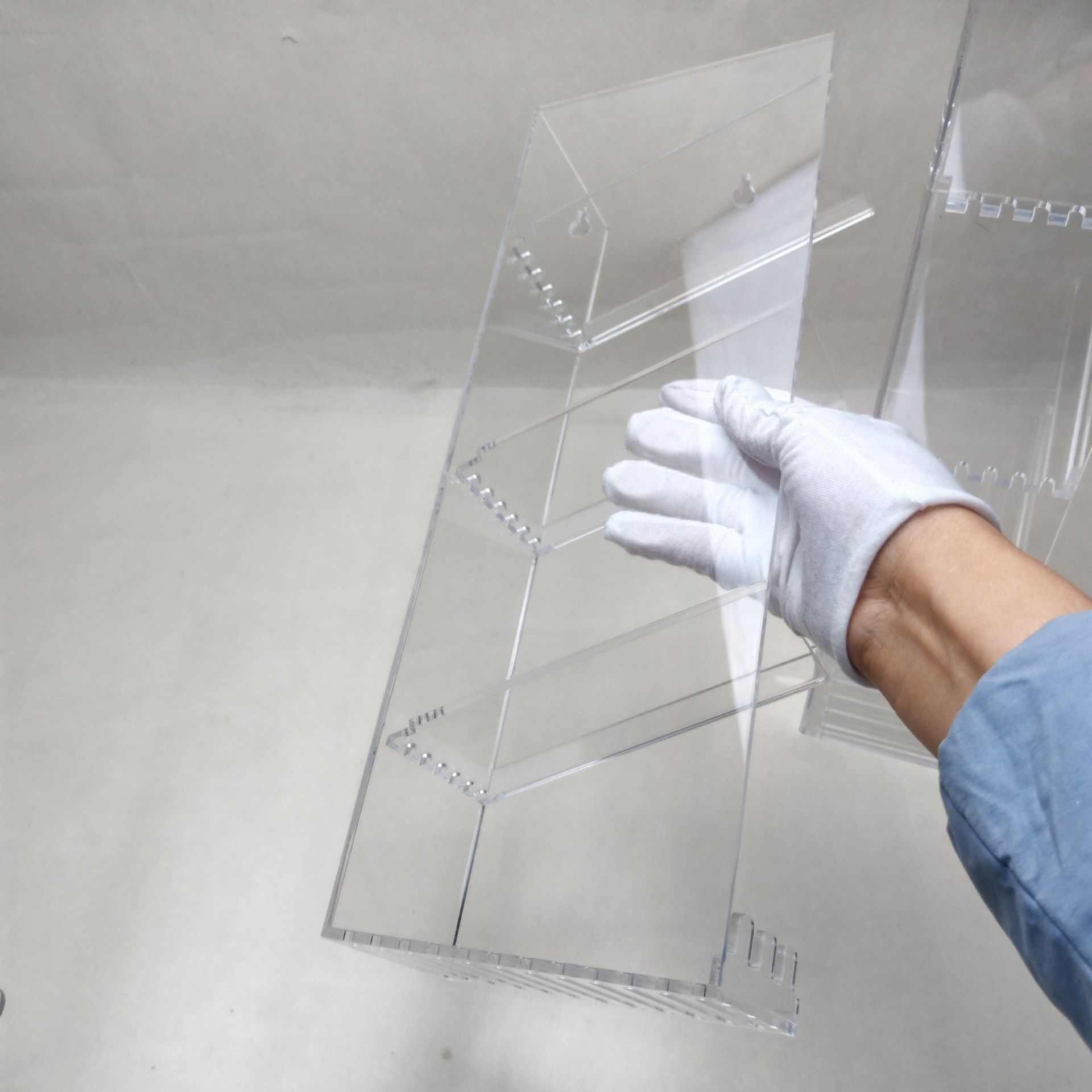 Transparent 4-layer acrylic perfume storage bathroom rack punch-free design